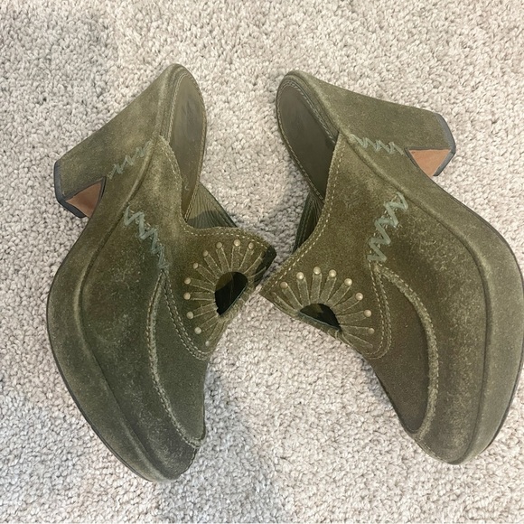 Frye Suede Clog Womens Green Sz 6 Ingrid Apron Leather Block High Heel Slip On - Picture 9 of 10